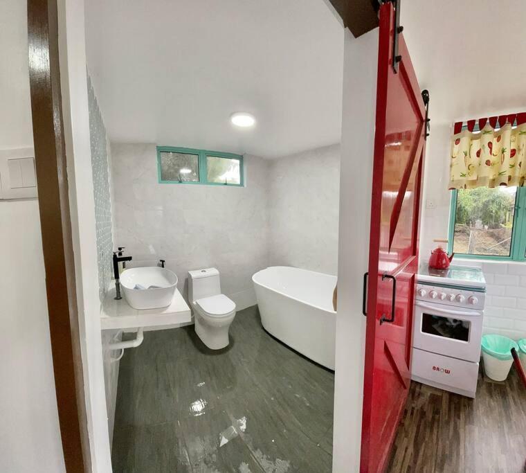 Sea Kecil Tiny House Near Jetty Of Kuala Besut Villa Kampong Nail Exteriör bild